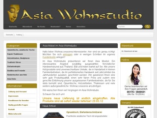 Asiatische Möbel und Holzelefanten im Asia Wohnstudio